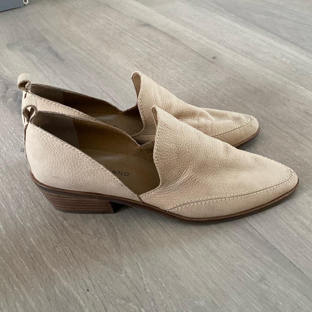 Lucky brand light tan loafer with slight heel